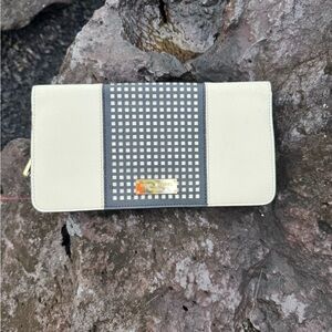 Henri Bendel New York Zip Around Wallet Black & Cream Gold Hardware